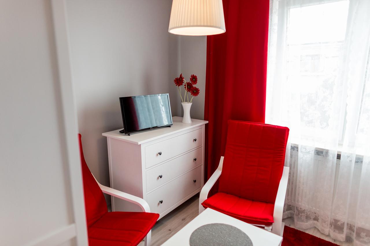 Grey House Hostel Вроцлав Екстериор снимка