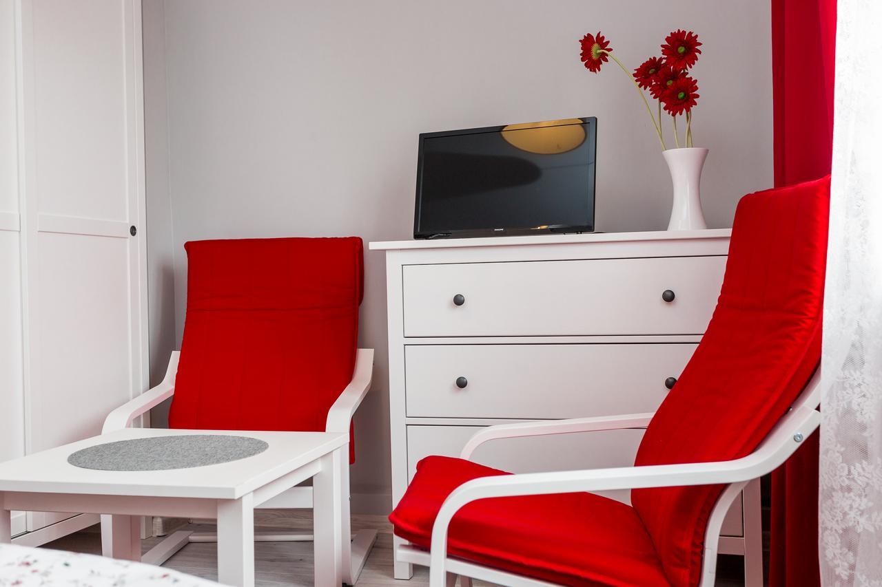 Grey House Hostel Вроцлав Екстериор снимка