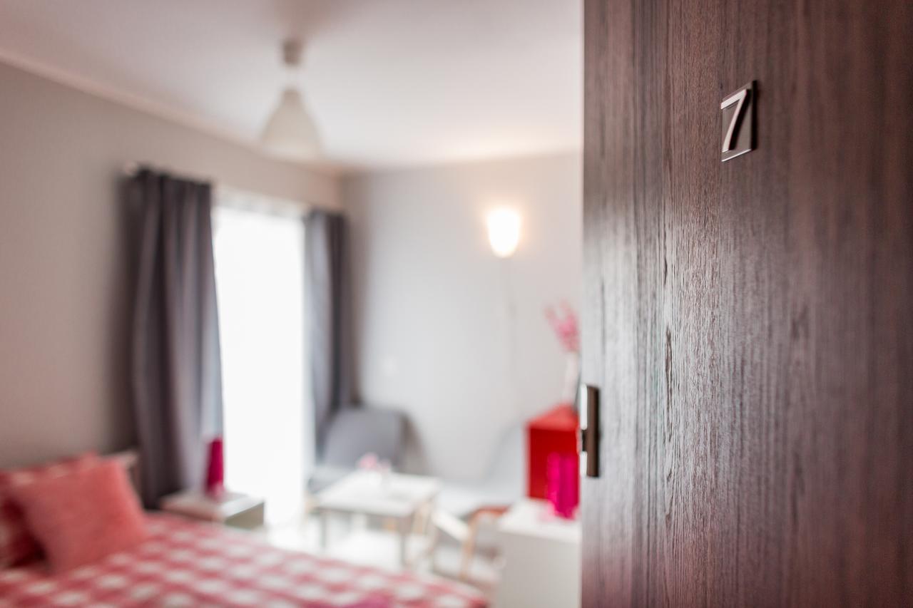 Grey House Hostel Вроцлав Екстериор снимка