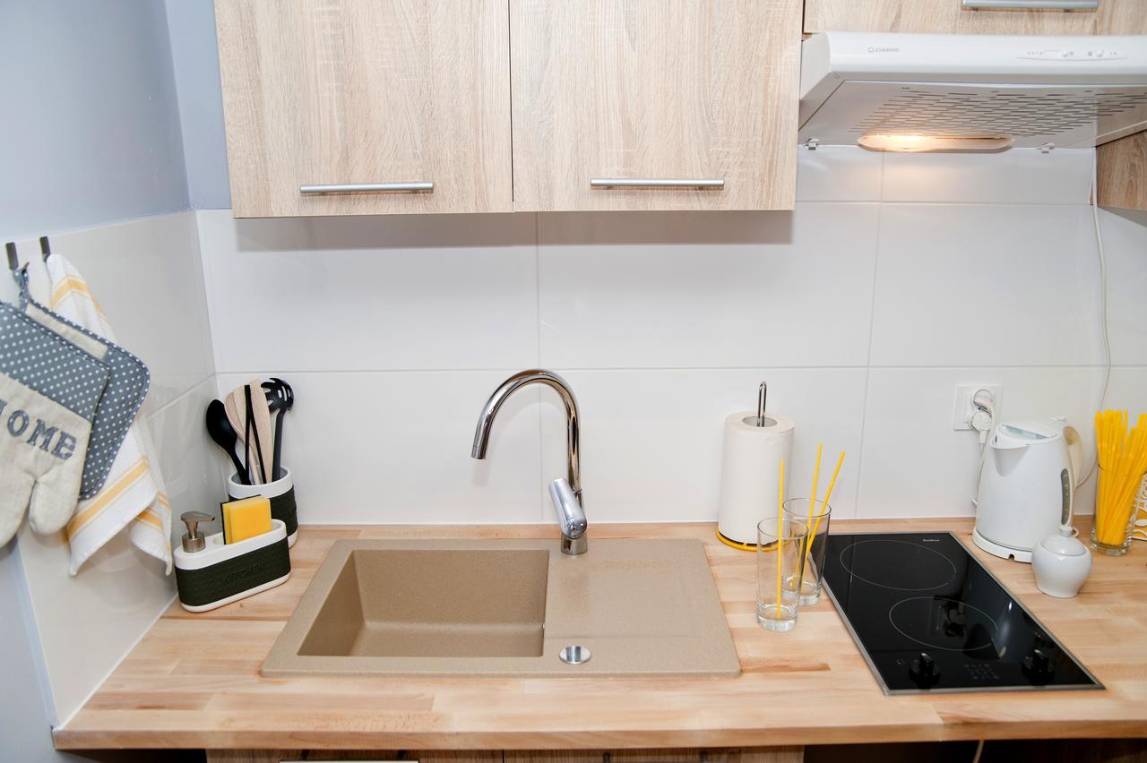 Grey House Hostel Вроцлав Екстериор снимка
