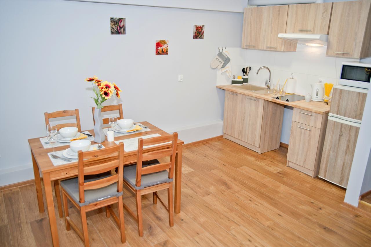 Grey House Hostel Вроцлав Екстериор снимка