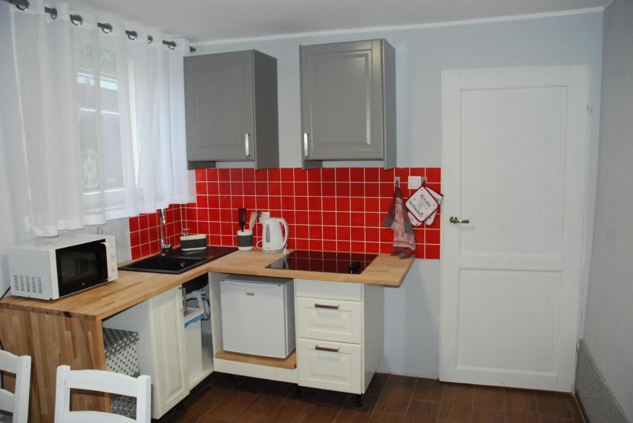 Grey House Hostel Вроцлав Екстериор снимка